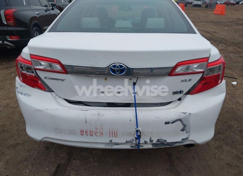 Photo 6 of 2014 Toyota Camry HYBRID XLE (VIN 4T1BD1FK4EU107978)