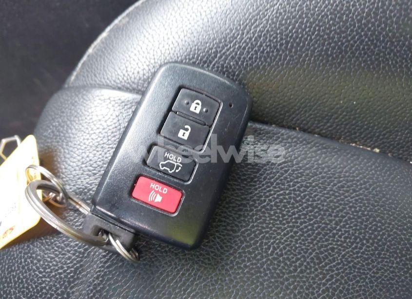 Photo 11 of 2014 Toyota Camry HYBRID LE (VIN 4T1BD1FK4EU115529)