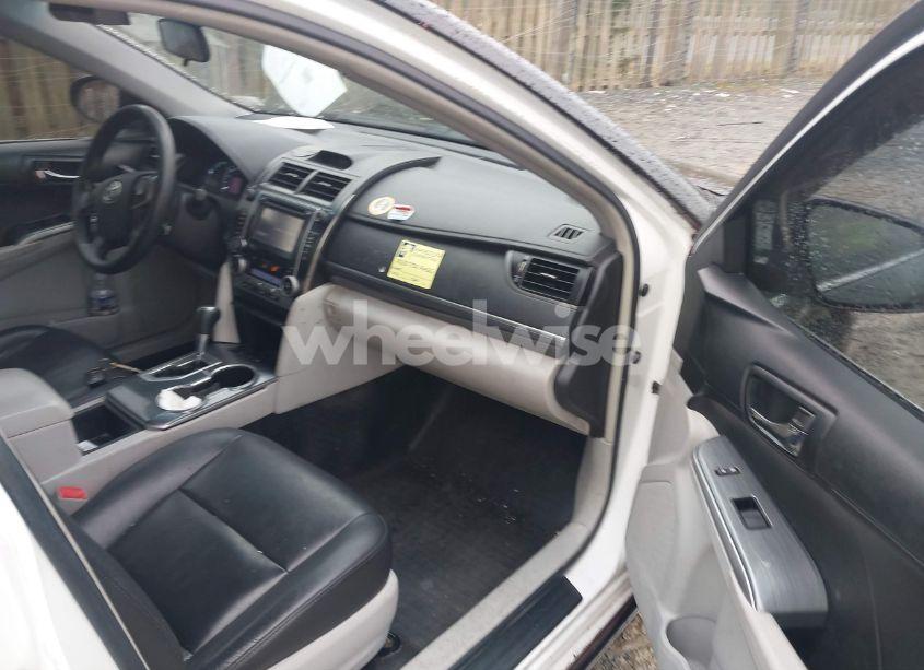 Photo 5 of 2014 Toyota Camry HYBRID LE (VIN 4T1BD1FK4EU115529)