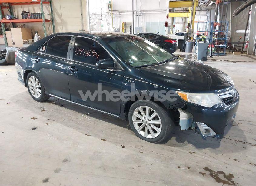 2014 Toyota Camry HYBRID XLE (VIN 4T1BD1FK4EU126188) main photo
