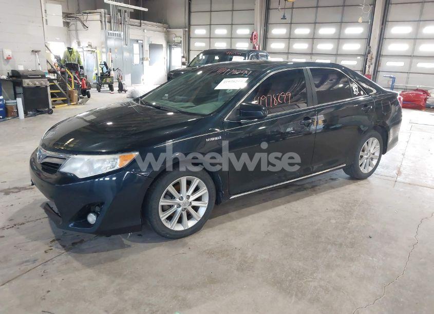 Photo 2 of 2014 Toyota Camry HYBRID XLE (VIN 4T1BD1FK4EU126188)