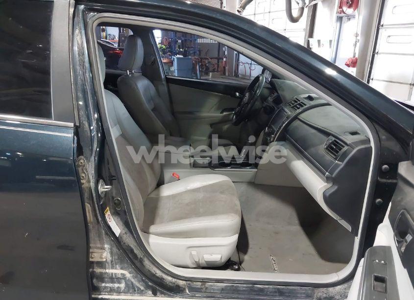 Photo 5 of 2014 Toyota Camry HYBRID XLE (VIN 4T1BD1FK4EU126188)