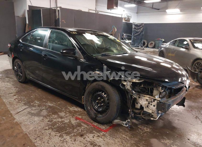 2015 Toyota Camry HYBRID LE (VIN 4T1BD1FK4FU154705) main photo