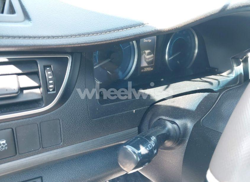 Photo 14 of 2015 Toyota Camry HYBRID LE (VIN 4T1BD1FK4FU161024)