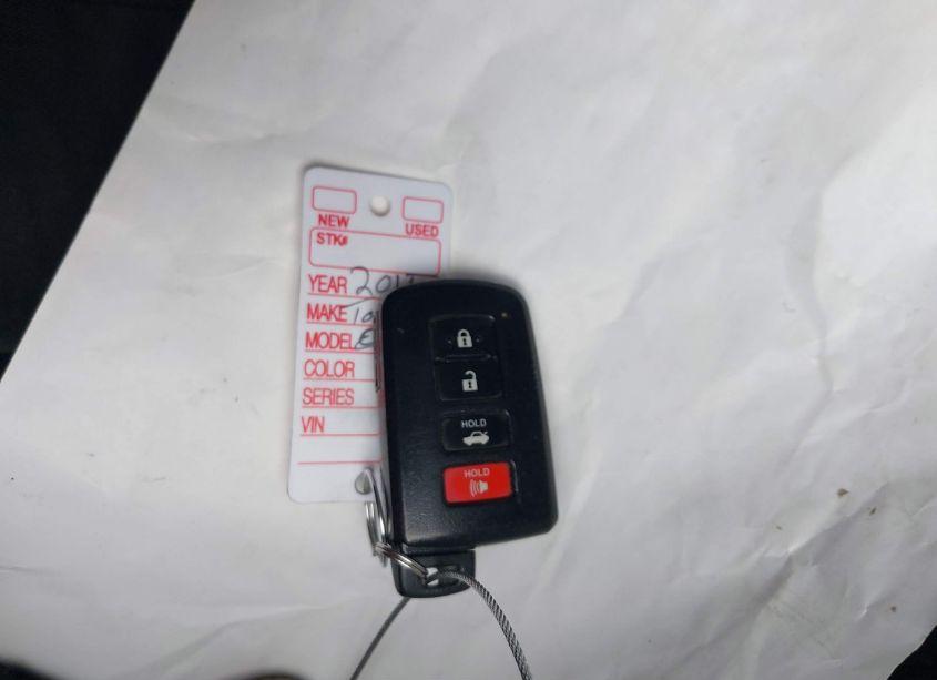 Photo 11 of 2015 Toyota Camry HYBRID LE (VIN 4T1BD1FK4FU166580)