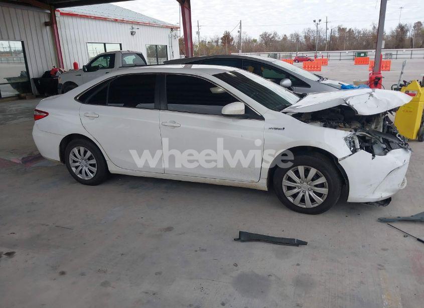 Photo 13 of 2016 Toyota Camry HYBRID LE (VIN 4T1BD1FK4GU188306)