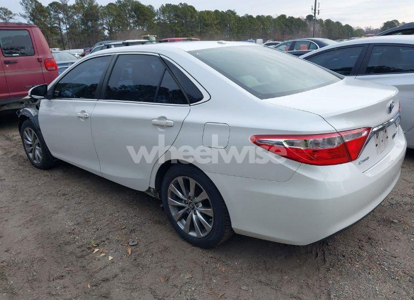 Photo 3 of 2017 Toyota Camry HYBRID XLE (VIN 4T1BD1FK4HU204747)