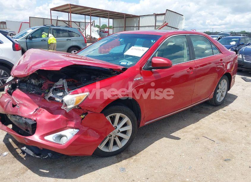 Photo 2 of 2012 Toyota Camry HYBRID LE/XLE (VIN 4T1BD1FK5CU021933)