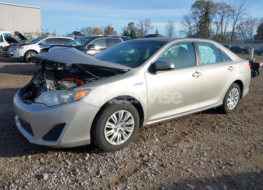 Photo 2 of 2013 Toyota Camry HYBRID LE (VIN 4T1BD1FK5DU076450)