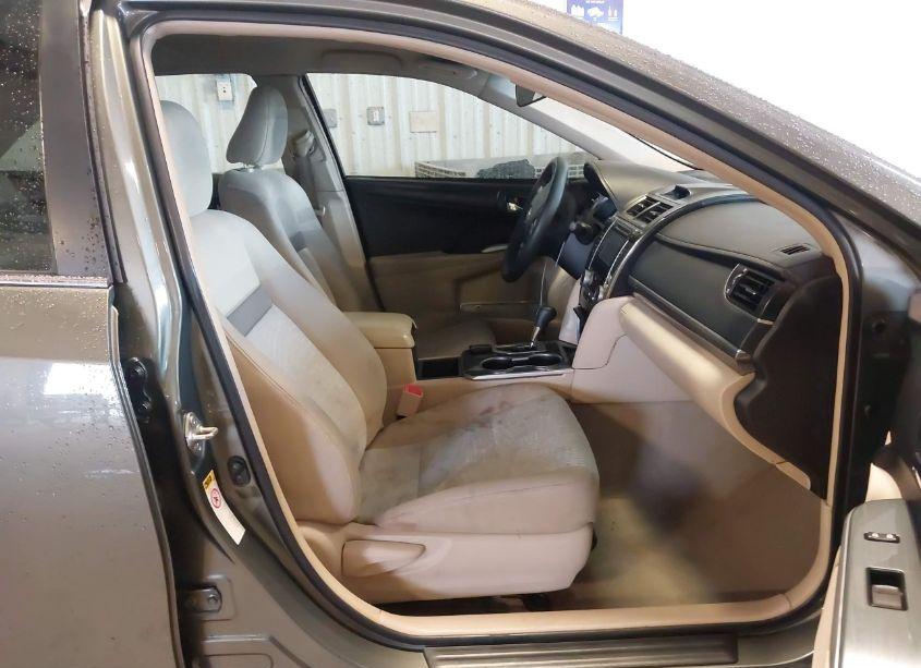 Photo 5 of 2014 Toyota Camry HYBRID LE (VIN 4T1BD1FK5EU101977)