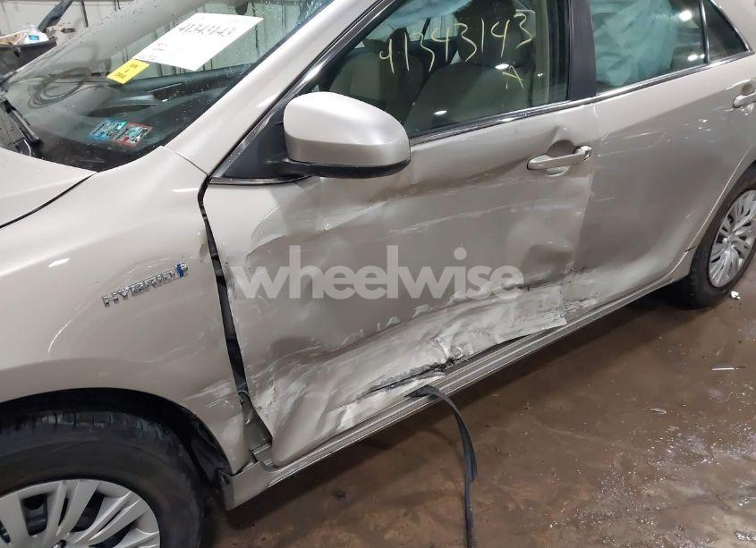 Photo 6 of 2014 Toyota Camry HYBRID LE (VIN 4T1BD1FK5EU105432)