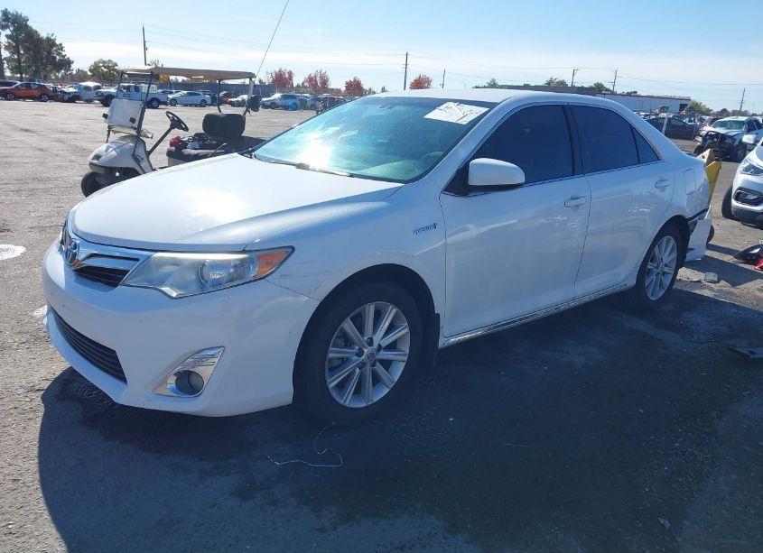 Photo 2 of 2014 Toyota Camry HYBRID XLE (VIN 4T1BD1FK5EU106094)