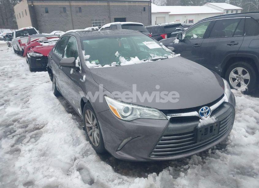 2015 Toyota Camry HYBRID XLE (VIN 4T1BD1FK5FU154177) main photo