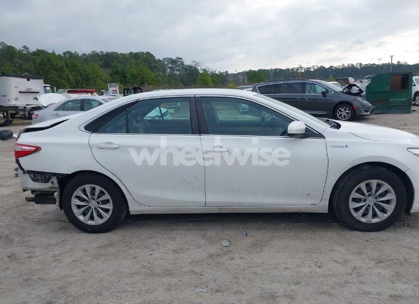 Photo 13 of 2015 Toyota Camry HYBRID LE (VIN 4T1BD1FK5FU164501)