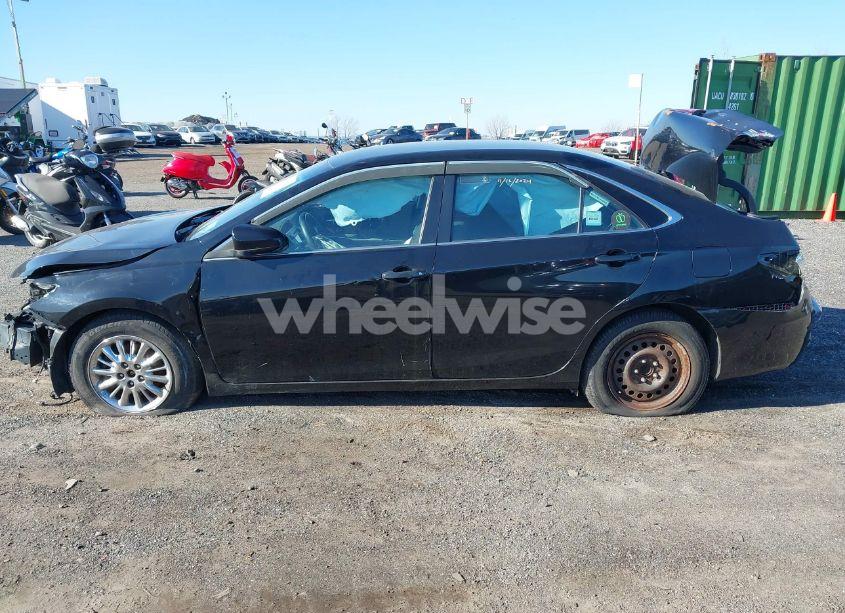 Photo 14 of 2015 Toyota Camry HYBRID LE (VIN 4T1BD1FK5FU170038)