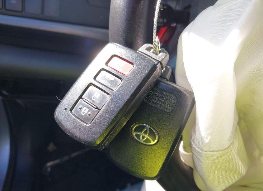 Photo 11 of 2015 Toyota Camry HYBRID XLE (VIN 4T1BD1FK5FU171433)