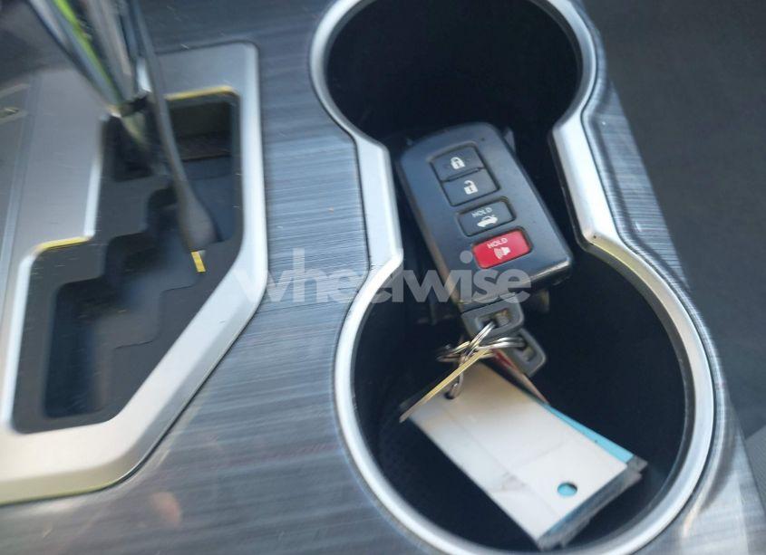 Photo 11 of 2012 Toyota Camry HYBRID LE (VIN 4T1BD1FK6CU035856)