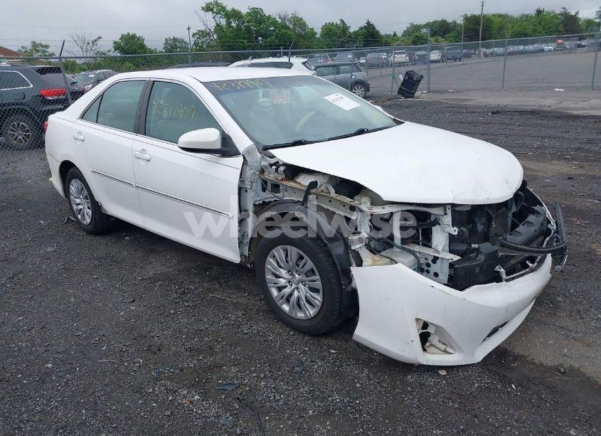 2013 Toyota Camry HYBRID LE (VIN 4T1BD1FK6DU064484) main photo