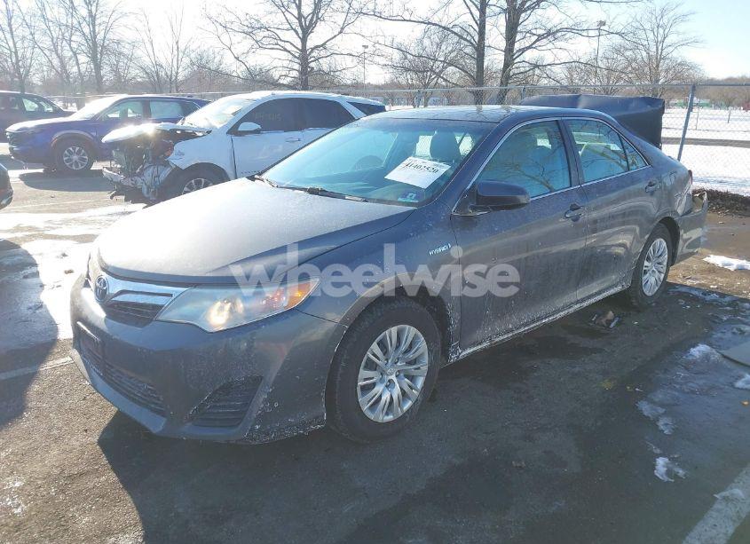 Photo 2 of 2013 Toyota Camry HYBRID LE (VIN 4T1BD1FK6DU080281)