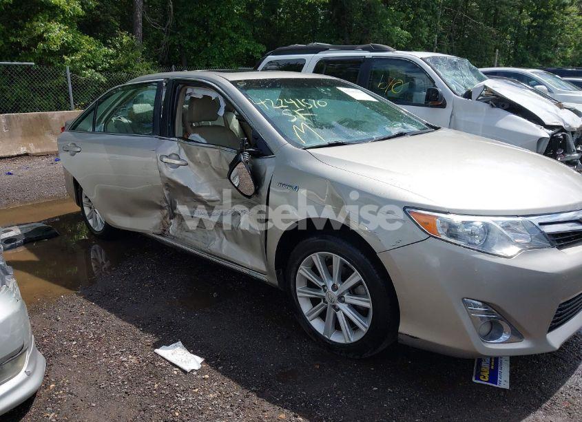 Photo 6 of 2014 Toyota Camry HYBRID XLE (VIN 4T1BD1FK6EU100238)