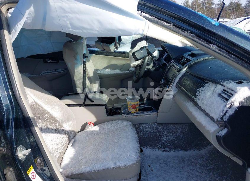 Photo 5 of 2014 Toyota Camry HYBRID XLE (VIN 4T1BD1FK6EU104998)