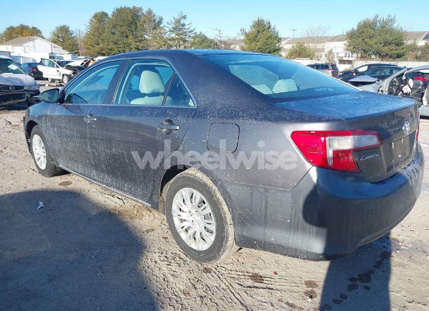 Photo 3 of 2014 Toyota Camry HYBRID LE (VIN 4T1BD1FK6EU139430)