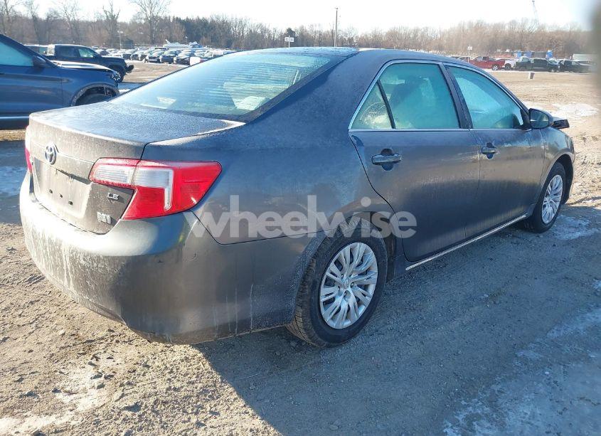 Photo 4 of 2014 Toyota Camry HYBRID LE (VIN 4T1BD1FK6EU139430)