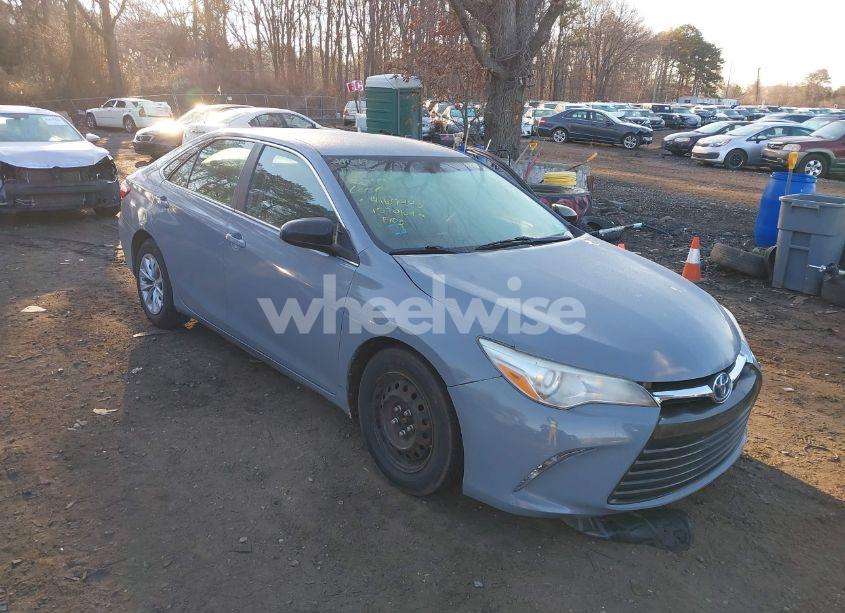 2015 Toyota Camry HYBRID LE (VIN 4T1BD1FK6FU151692) main photo
