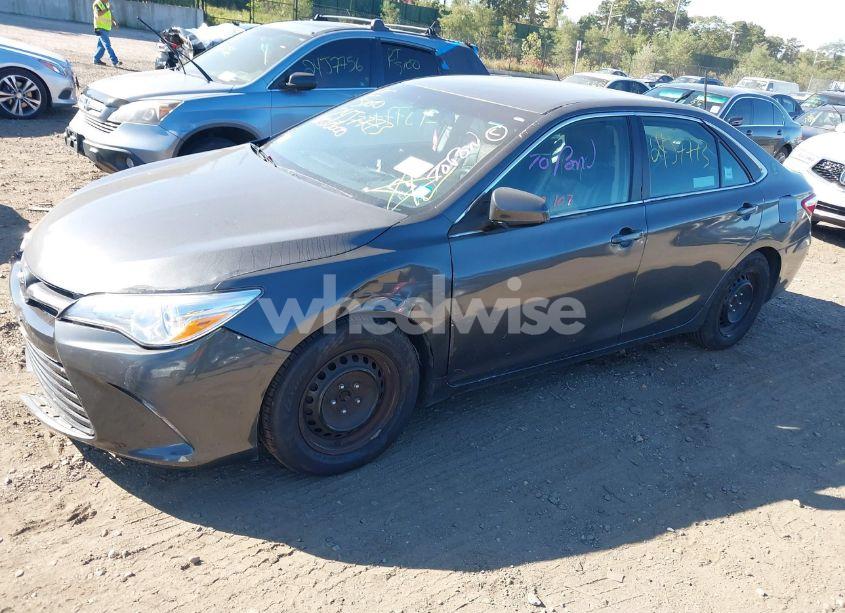Photo 2 of 2015 Toyota Camry HYBRID LE (VIN 4T1BD1FK6FU152938)