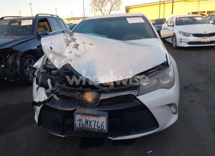 Photo 12 of 2015 Toyota Camry HYBRID SE (VIN 4T1BD1FK6FU169691)