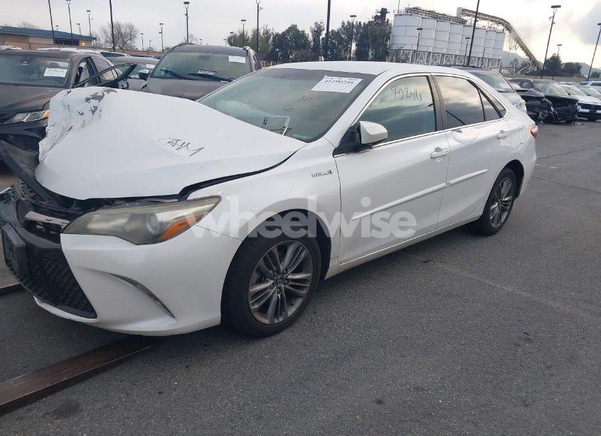Photo 2 of 2015 Toyota Camry HYBRID SE (VIN 4T1BD1FK6FU169691)