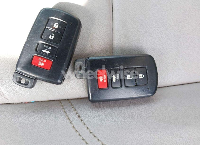 Photo 11 of 2015 Toyota Camry HYBRID XLE (VIN 4T1BD1FK6FU170842)