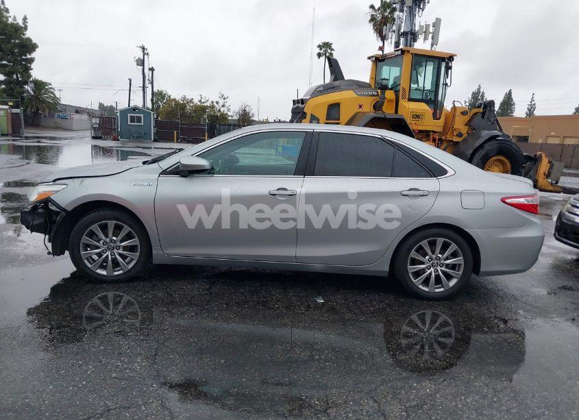 Photo 14 of 2016 Toyota Camry HYBRID XLE (VIN 4T1BD1FK6GU188419)