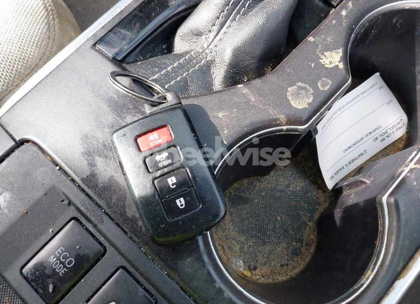 Photo 11 of 2016 Toyota Camry HYBRID LE (VIN 4T1BD1FK6GU190218)