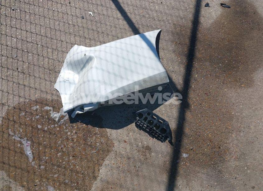 Photo 12 of 2016 Toyota Camry HYBRID XLE (VIN 4T1BD1FK6GU193488)