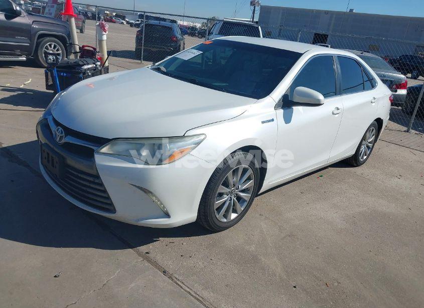 Photo 2 of 2016 Toyota Camry HYBRID XLE (VIN 4T1BD1FK6GU193488)