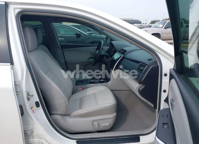 Photo 5 of 2016 Toyota Camry HYBRID XLE (VIN 4T1BD1FK6GU193488)