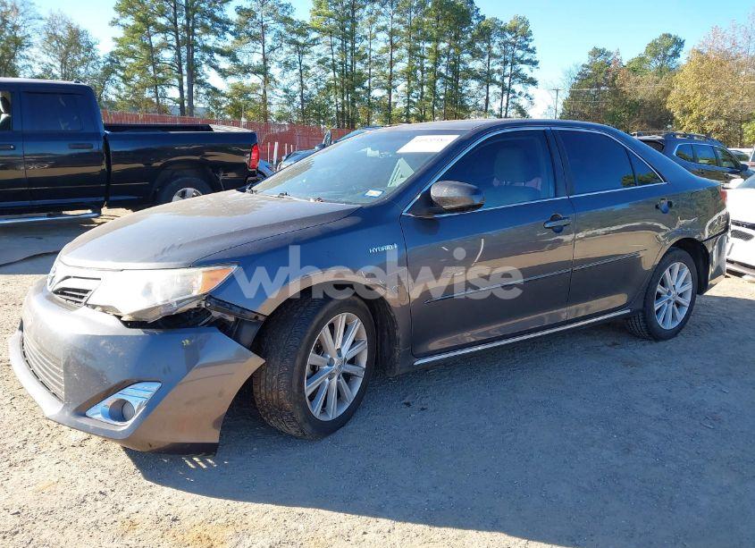 Photo 2 of 2013 Toyota Camry HYBRID XLE (VIN 4T1BD1FK7DU076028)