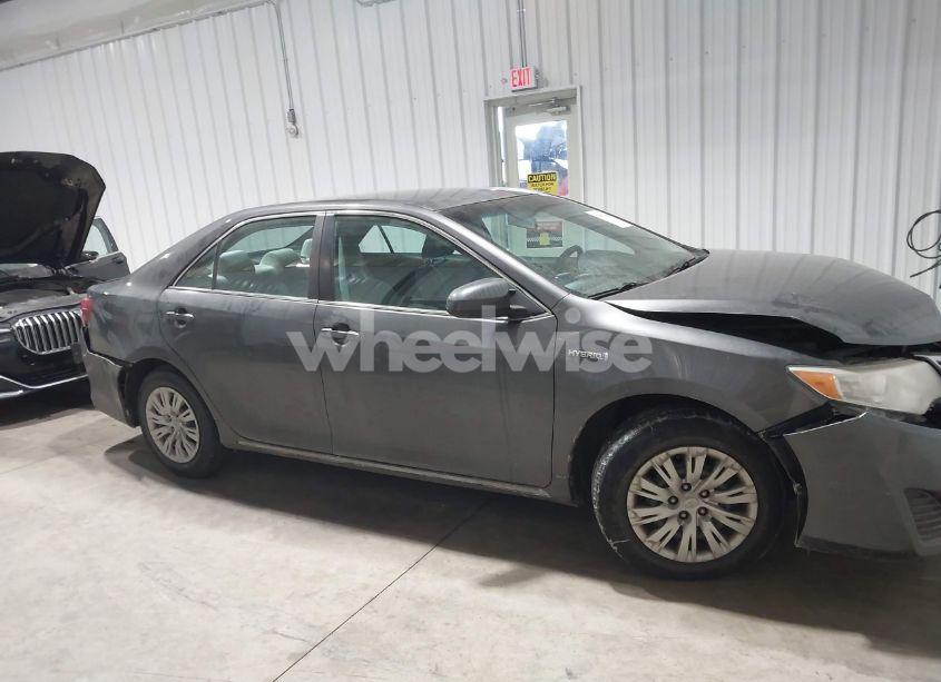 Photo 13 of 2013 Toyota Camry HYBRID LE (VIN 4T1BD1FK7DU078765)