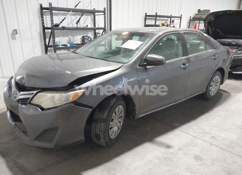 Photo 2 of 2013 Toyota Camry HYBRID LE (VIN 4T1BD1FK7DU078765)