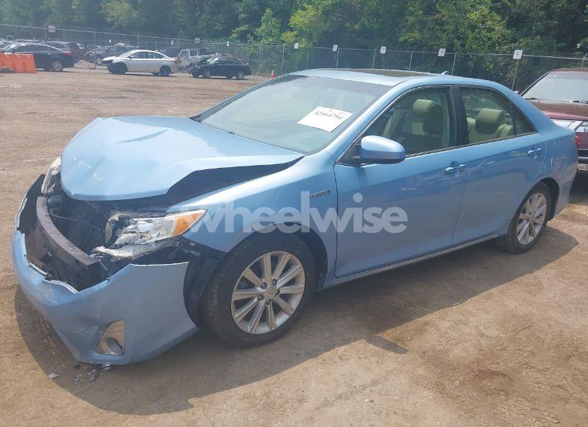 Photo 2 of 2013 Toyota Camry HYBRID XLE (VIN 4T1BD1FK7DU093363)