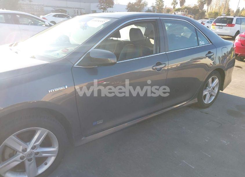 Photo 14 of 2014 Toyota Camry HYBRID SE LIMITED EDITION (VIN 4T1BD1FK7EU134818)