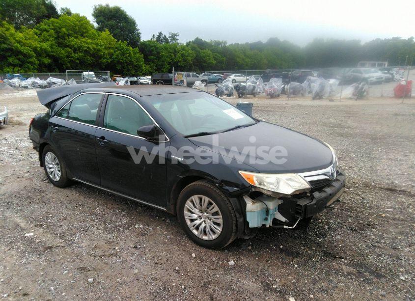 2014 Toyota Camry HYBRID LE/SE LIMITED EDITION/XLE (VIN 4T1BD1FK7EU134835) main photo