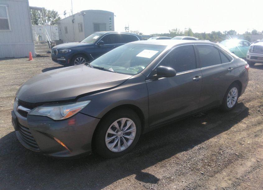 Photo 2 of 2015 Toyota Camry HYBRID LE (VIN 4T1BD1FK7FU157369)