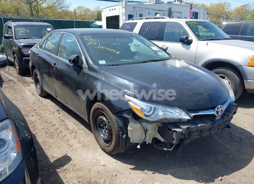 2015 Toyota Camry HYBRID LE (VIN 4T1BD1FK7FU159767) main photo