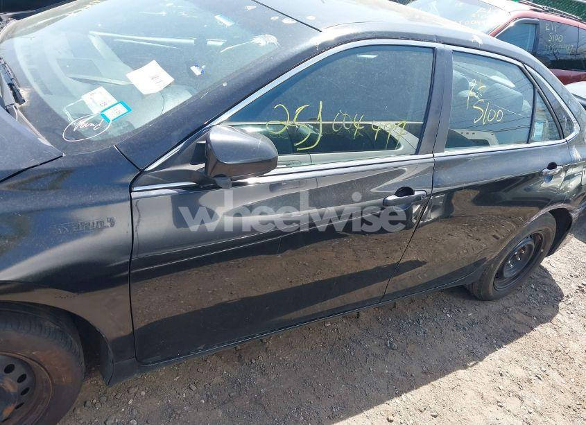 Photo 13 of 2015 Toyota Camry HYBRID LE (VIN 4T1BD1FK7FU159767)