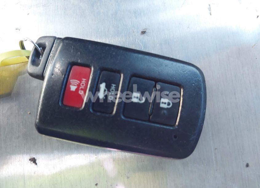 Photo 11 of 2015 Toyota Camry HYBRID SE (VIN 4T1BD1FK7FU163026)