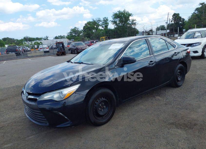 Photo 2 of 2015 Toyota Camry HYBRID LE (VIN 4T1BD1FK7FU164676)