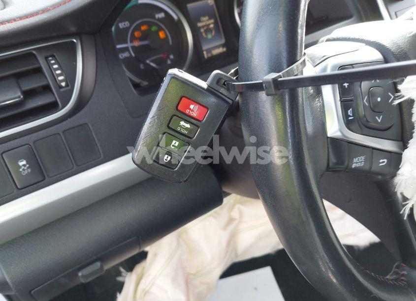 Photo 11 of 2016 Toyota Camry HYBRID SE (VIN 4T1BD1FK7GU179745)