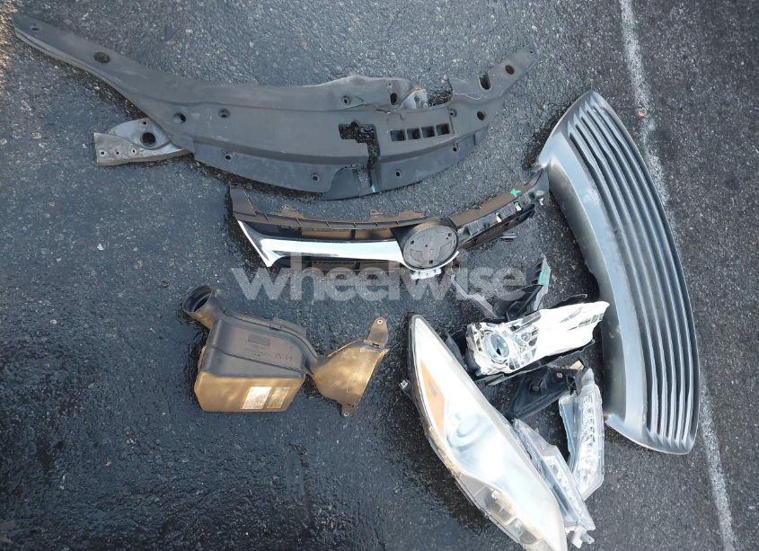 Photo 12 of 2016 Toyota Camry HYBRID XLE (VIN 4T1BD1FK7GU194066)